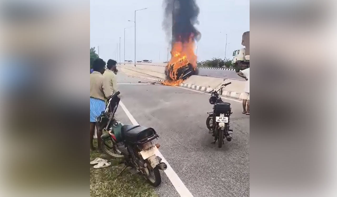 Suryapet: Neurosurgeon burnt alive after car crashes into divider