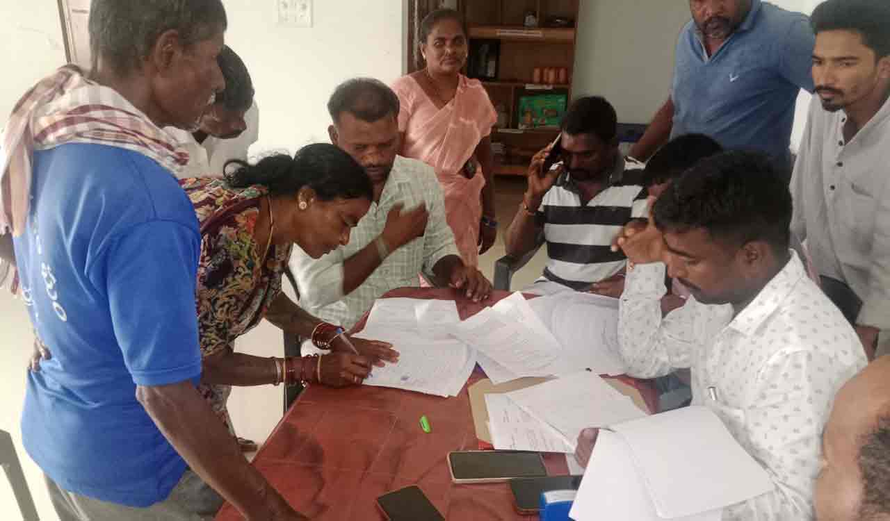 Over 120 Erravalli Dalit farmers receive revenue department notices