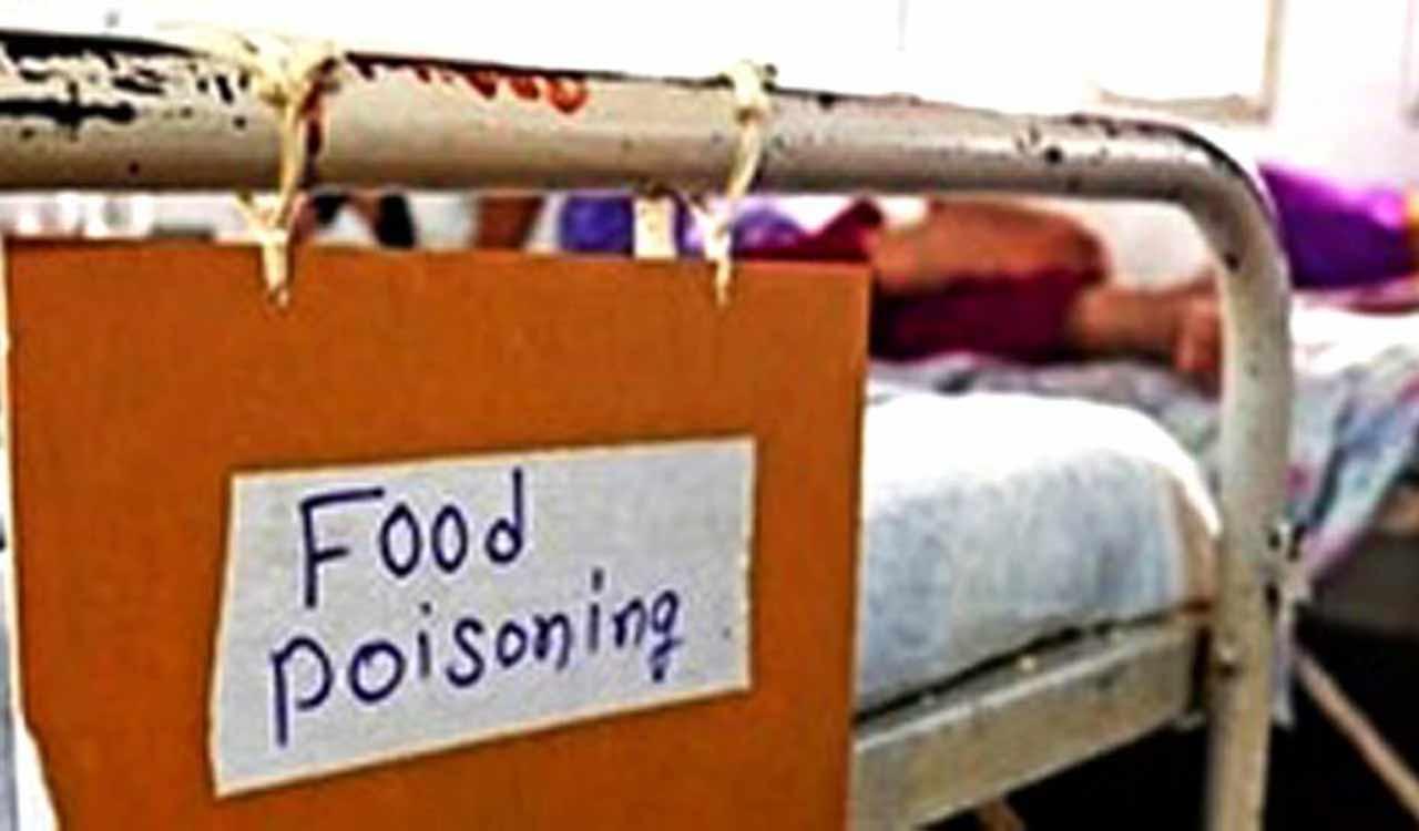 Migrant labor couple from MP die of suspected food poisoning in Peddapalli