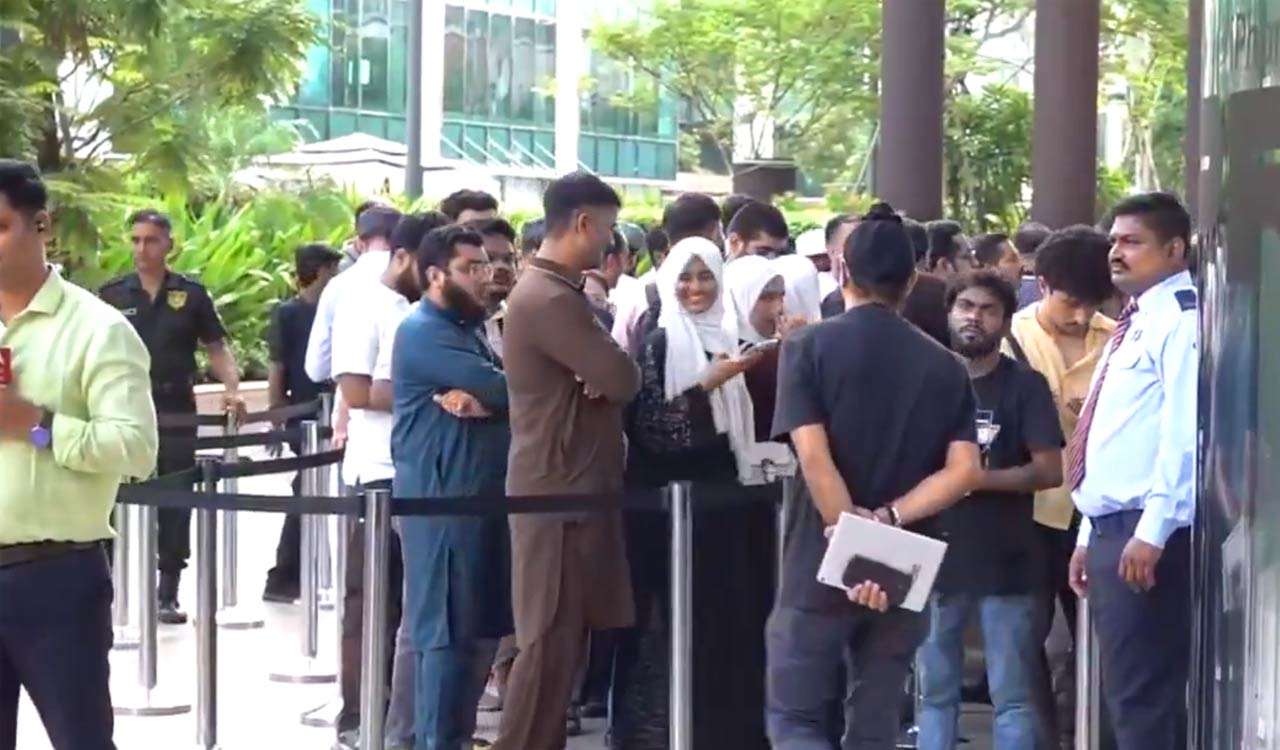 iPhone 18 series goes on sale in India, buyers queue up at Apple stores