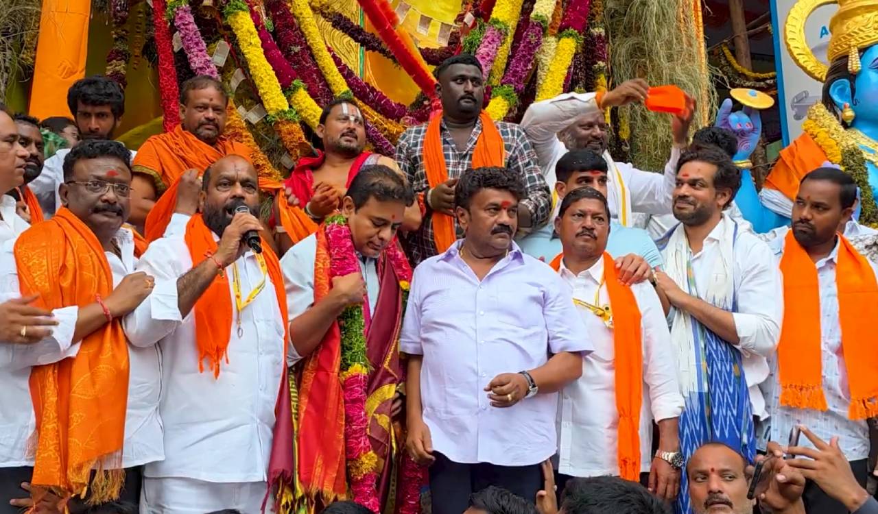 KTR offers prayers at Khairatabad Bada Ganesh pandal in Hyderabad