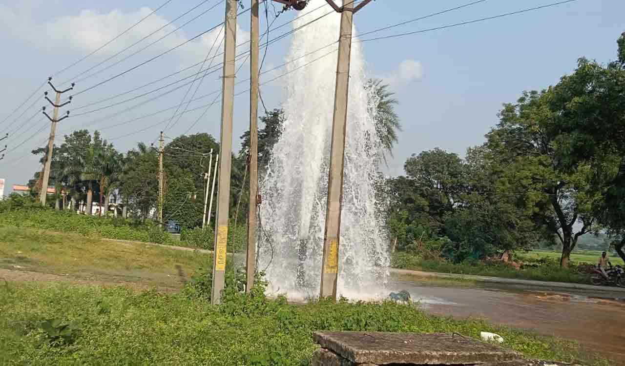 Mission Bhagiratha pipeline suffers leakage in Narsapur