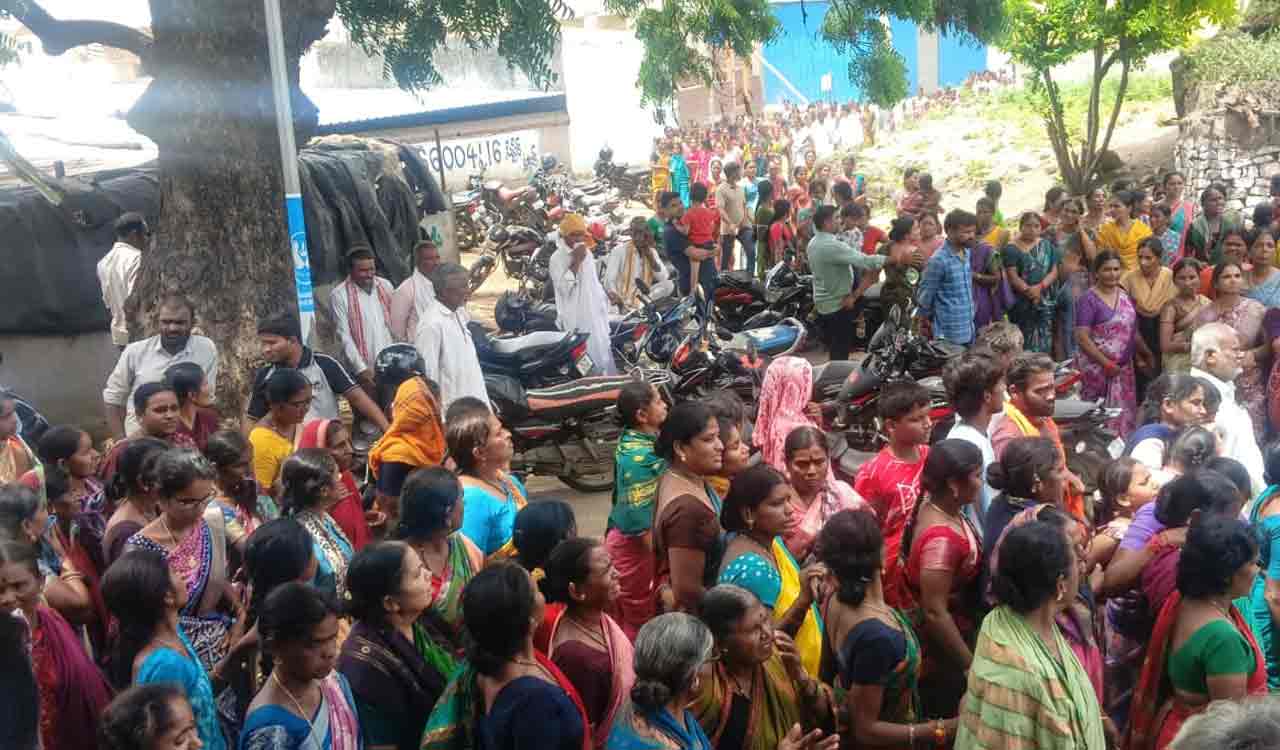 Tragedy prevails over Nirmal’s village where funeral of four held simultaneously