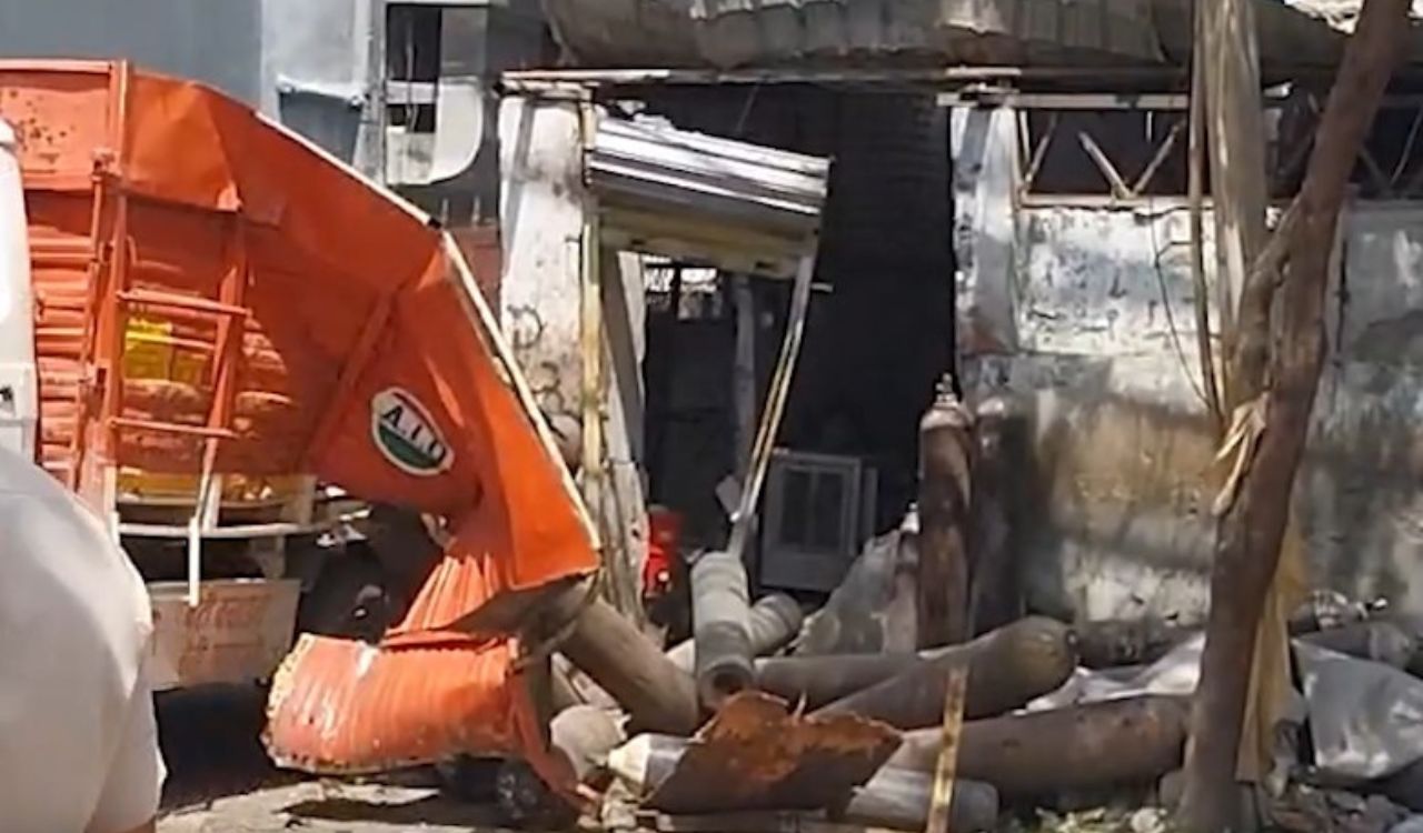 Oxygen cylinder blast in Okhla leaves one dead, several injured