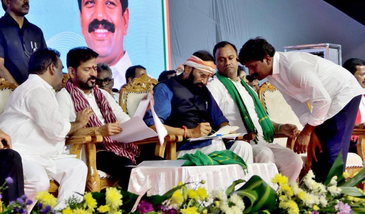 Revanth Reddy claims 1,000 days of good governance at Nakrekal meet