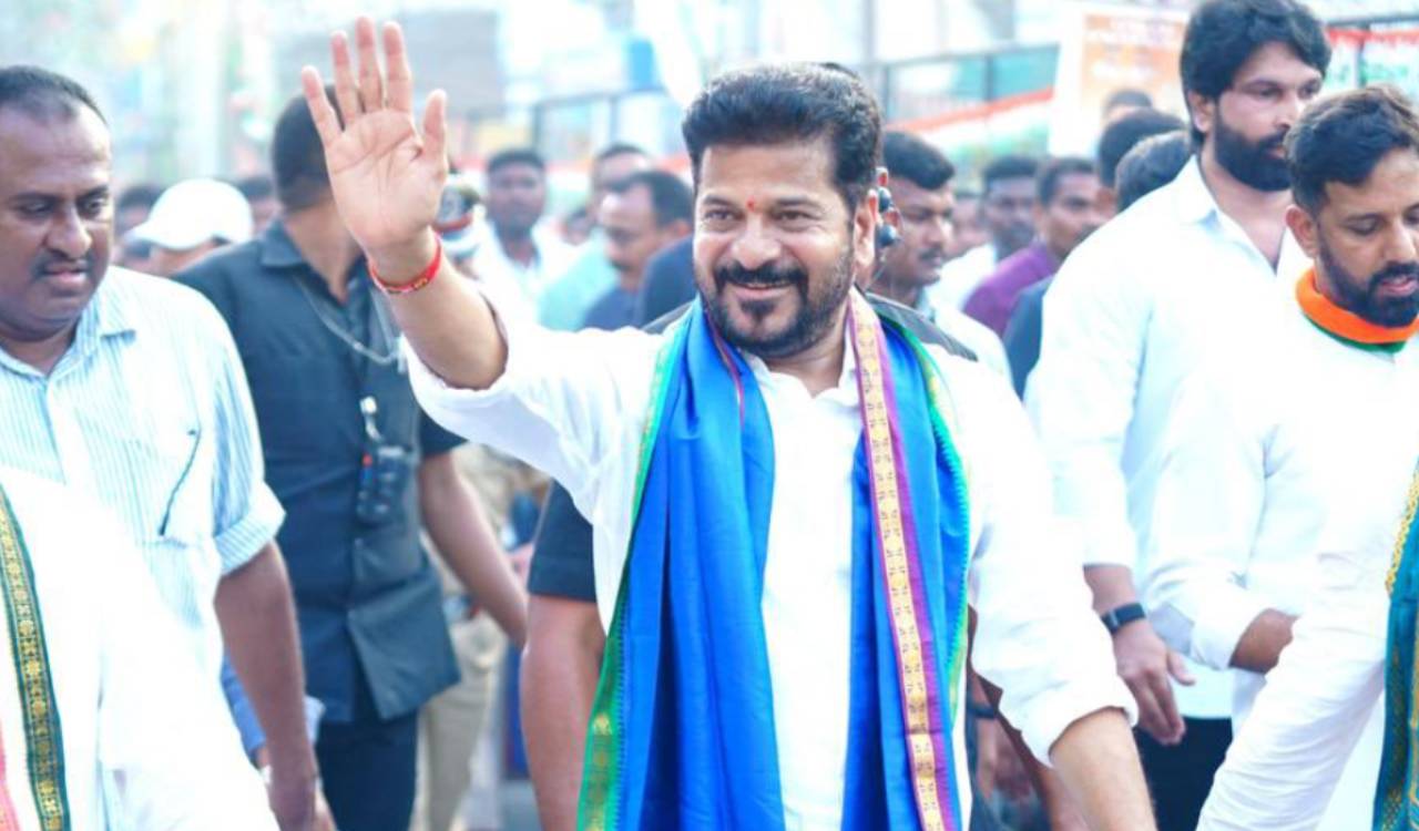 Revanth’s Sircilla speech heavy on politics, light on relief measures for weavers and farmers