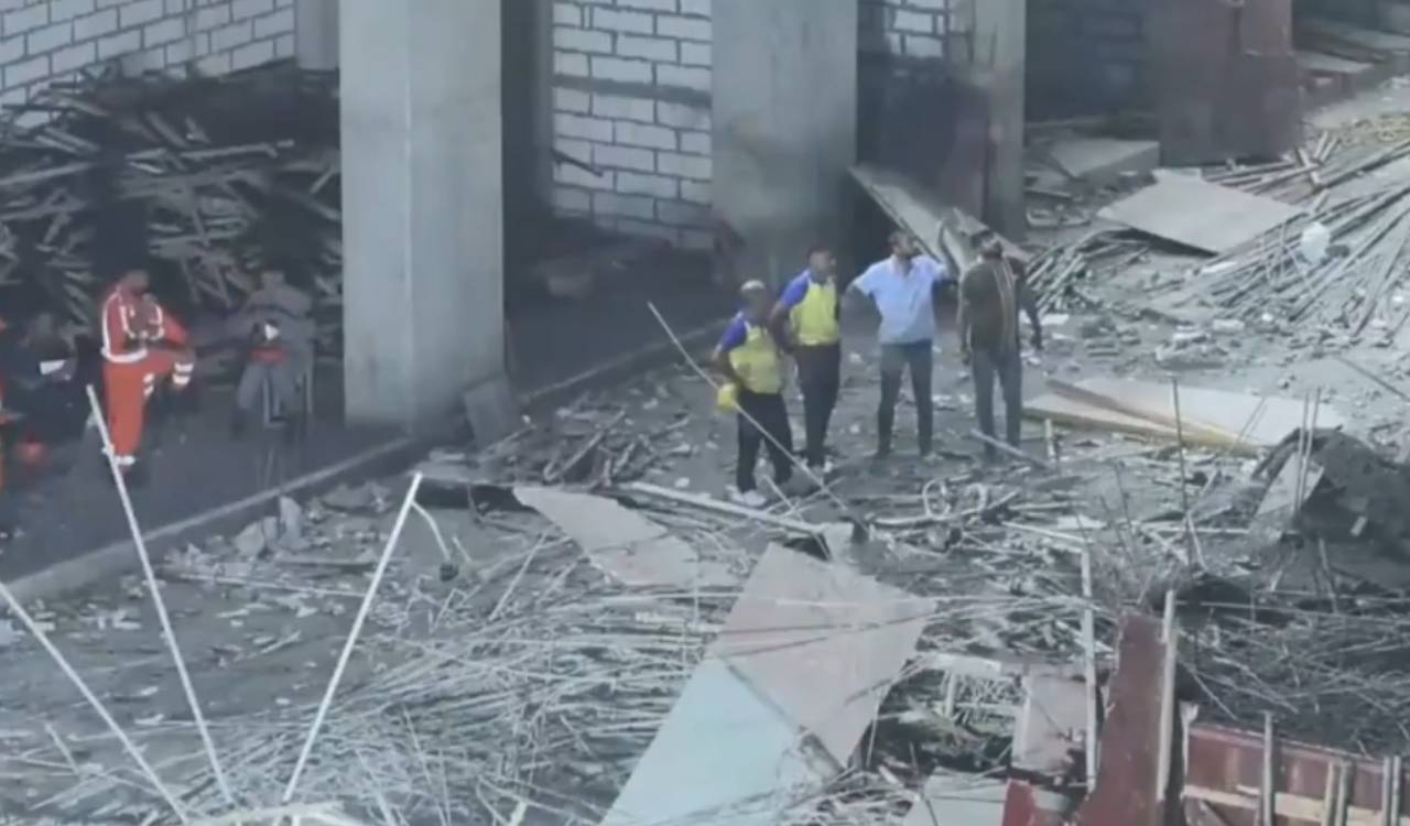12 hospitalised as metal slab crashes at Gandhinagar site