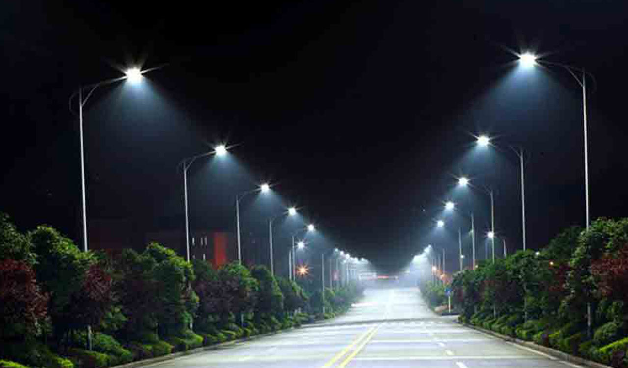 Private agencies eyed for Telangana streetlights despite EESL proposal