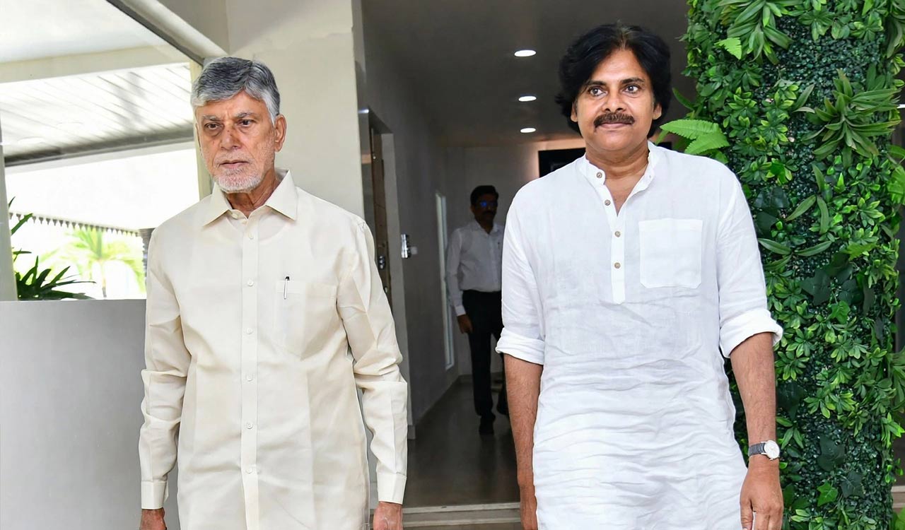Chandrababu Naidu, Pawan Kalyan congratulate PM Modi on 25 years in public office