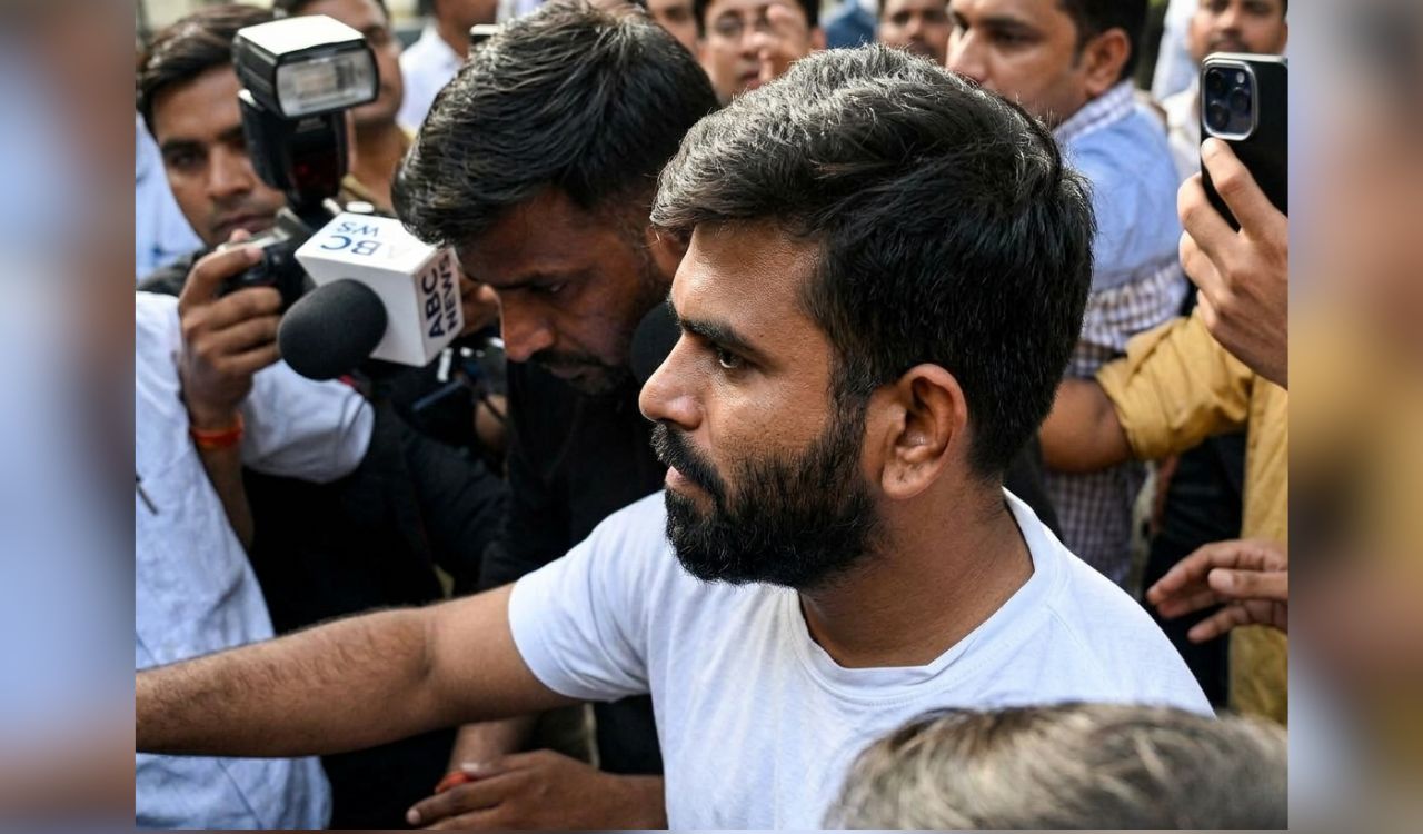 Delhi Police detain CJP leader Dipke, AISA chief Neha Bohra