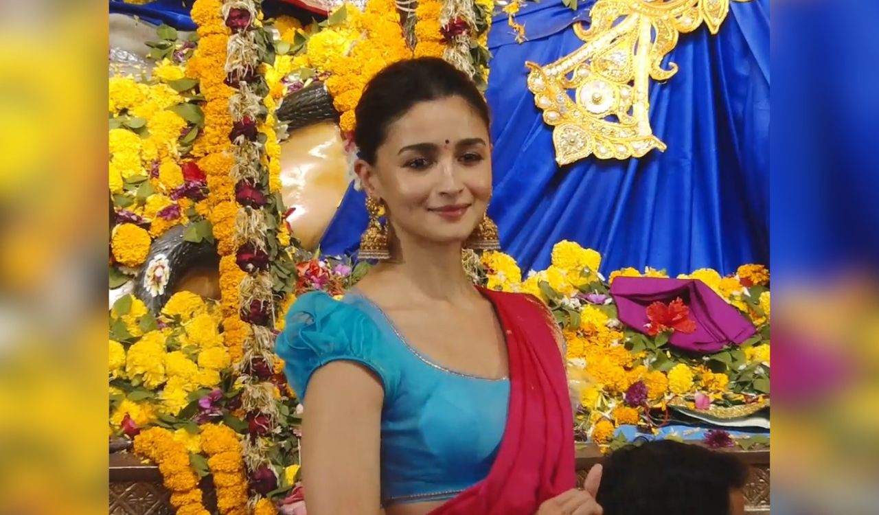 Alia Bhatt’s traditional Bengali look steals the show at Durga Puja
