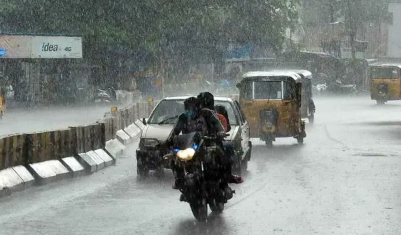 Red alert for three Andhra districts as heavy rain raises flood threat