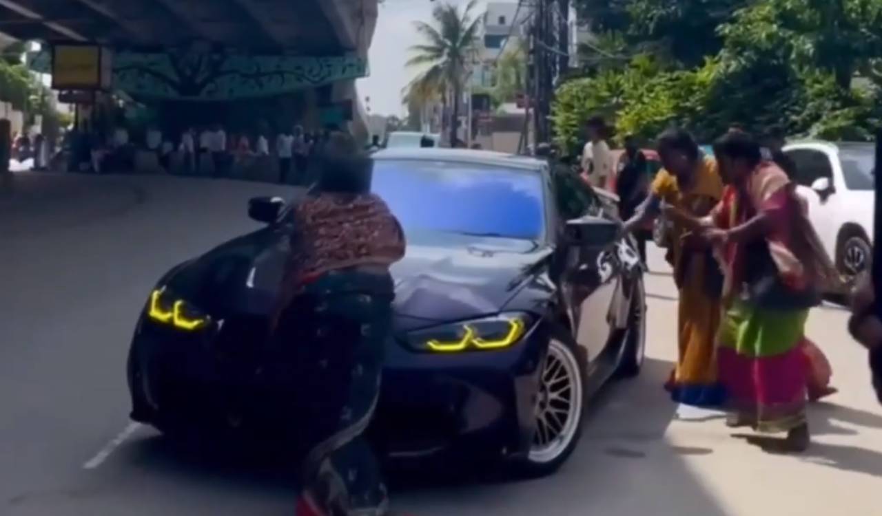 Four cross-dressers held for extorting BMW owner in Hyderabad