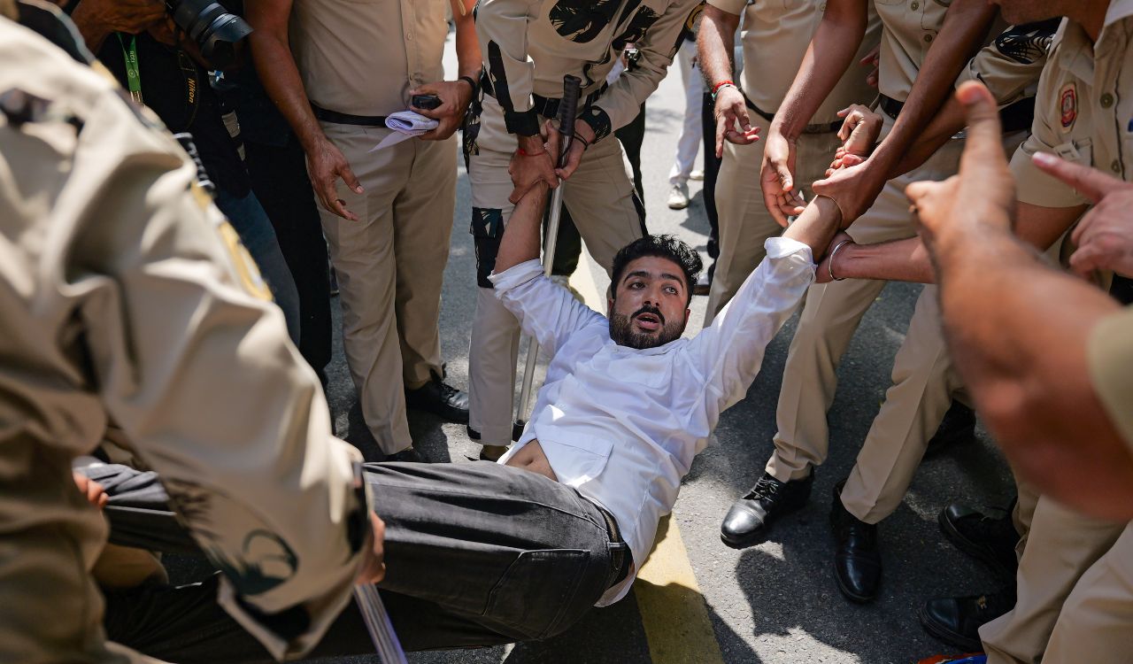 Over 500 detained as AAP, student groups protest against CEC in Delhi