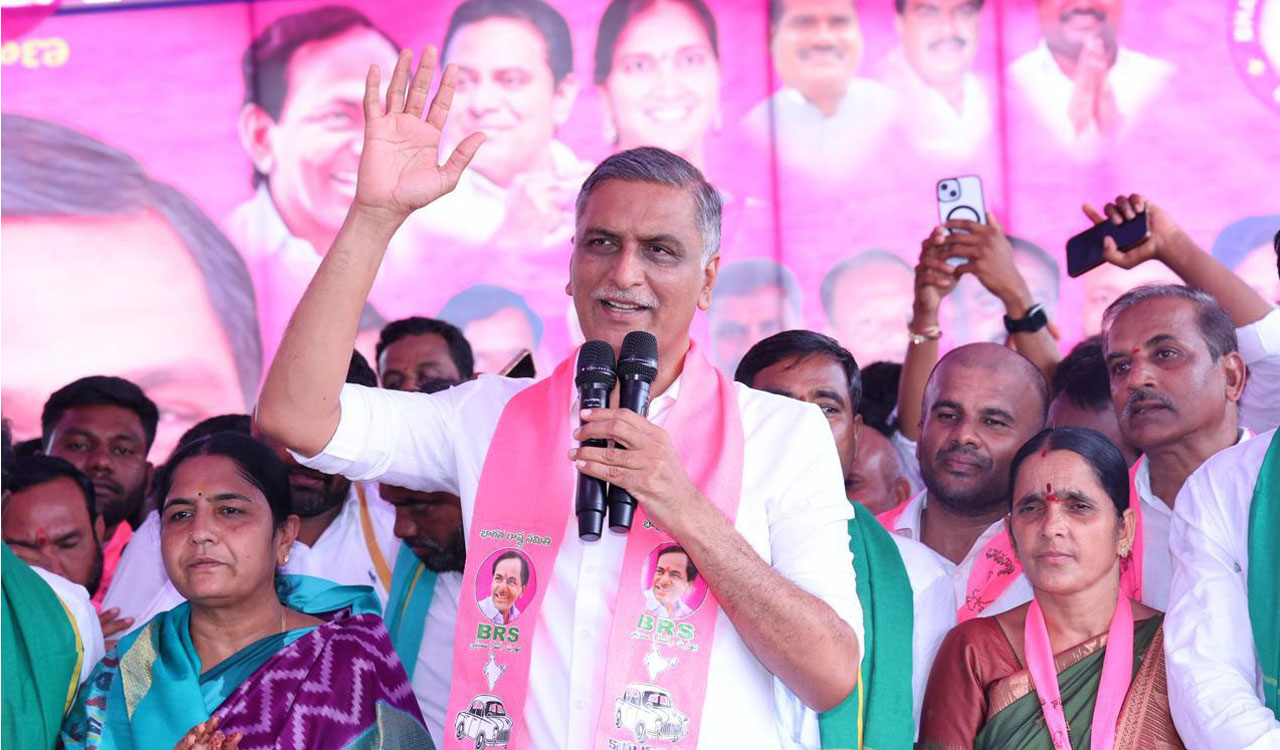 Harish Rao praises Palugu Thanda sisters for MBBS achievement