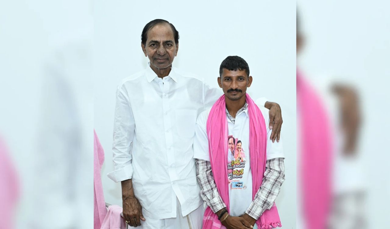 Devarakadra youth walks 200 km to meet KCR