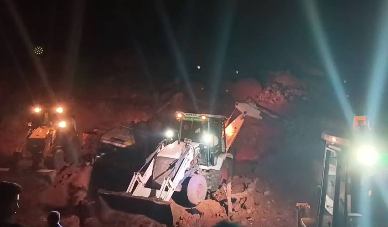 Earthmover operator killed as soil mound caves in during excavation in Khammam