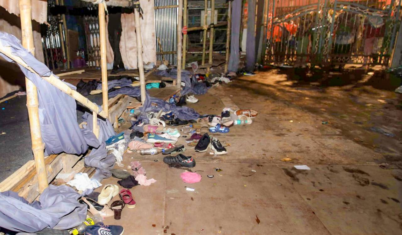 17 dead, 25 others injured in stampede at Kolkata Durga puja pandal