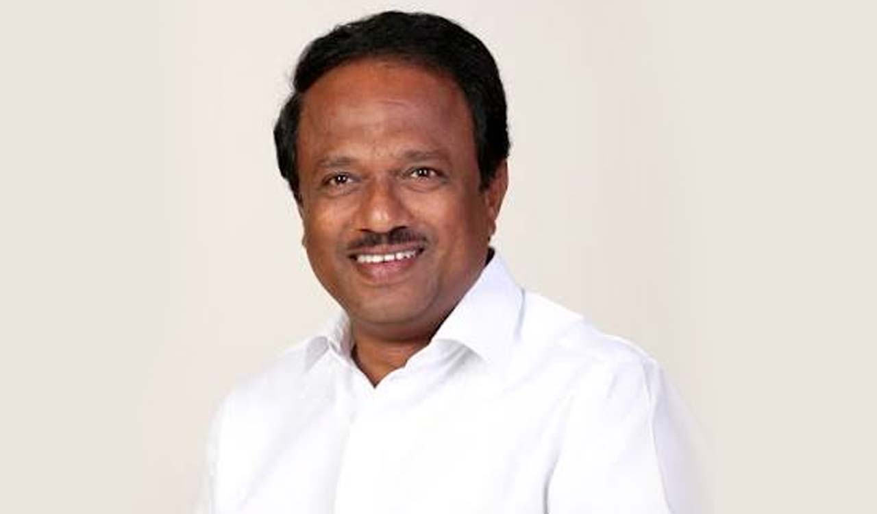 Bodies left to decompose at Jadcherla hospital mortuary, Laxma Reddy slams government