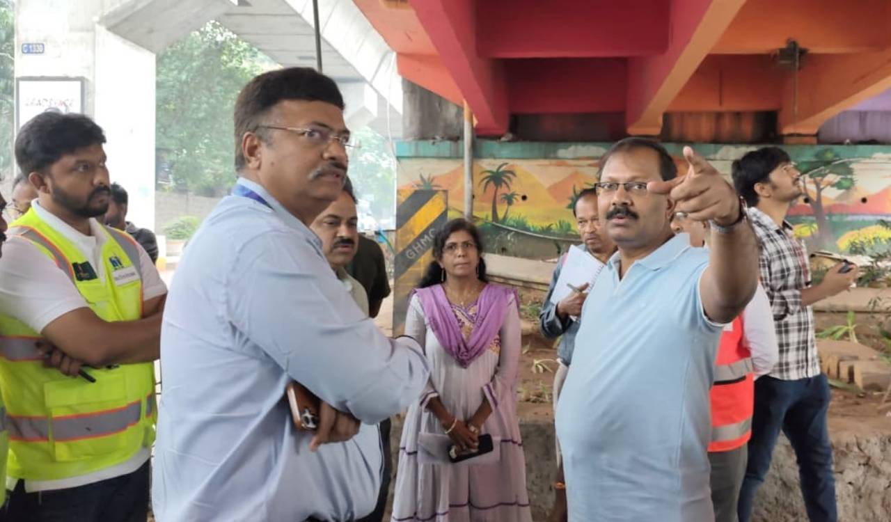 MMC and GHMC officials inspect Begumpet to streamline civic services