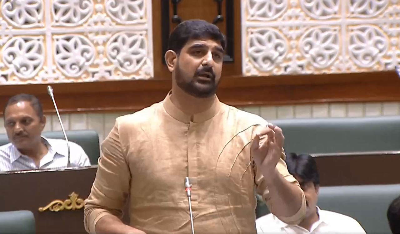 Kaushik Reddy denies threatening Kadiyam, seeks review of full Assembly video