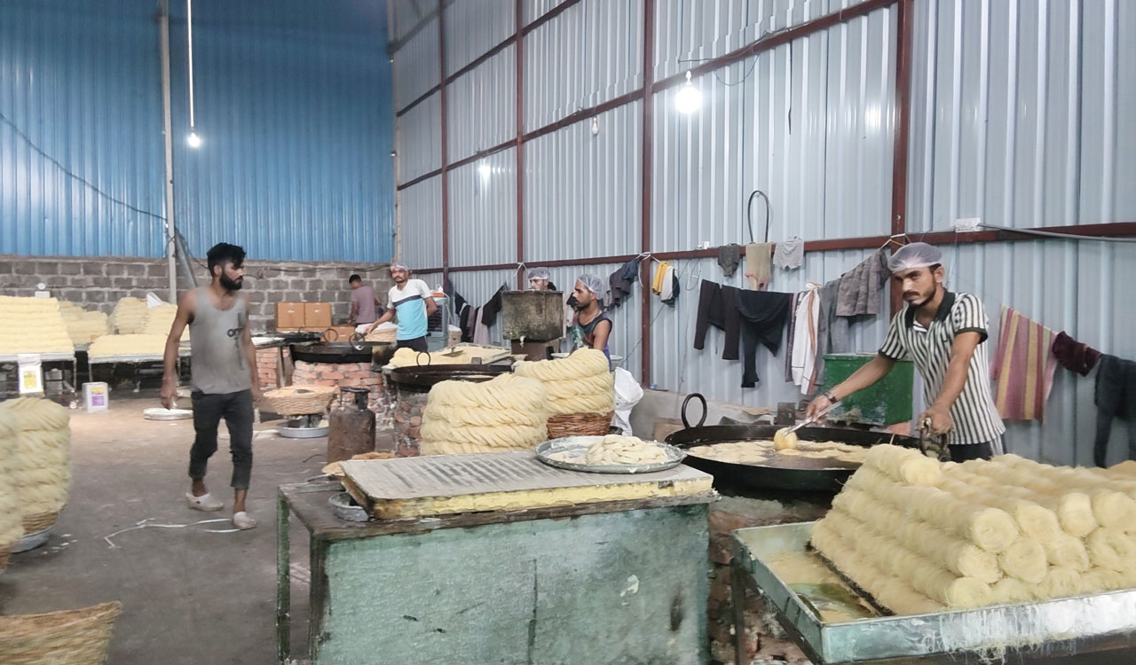 Food safety officials inspect 12 pheni units in Hyderabad