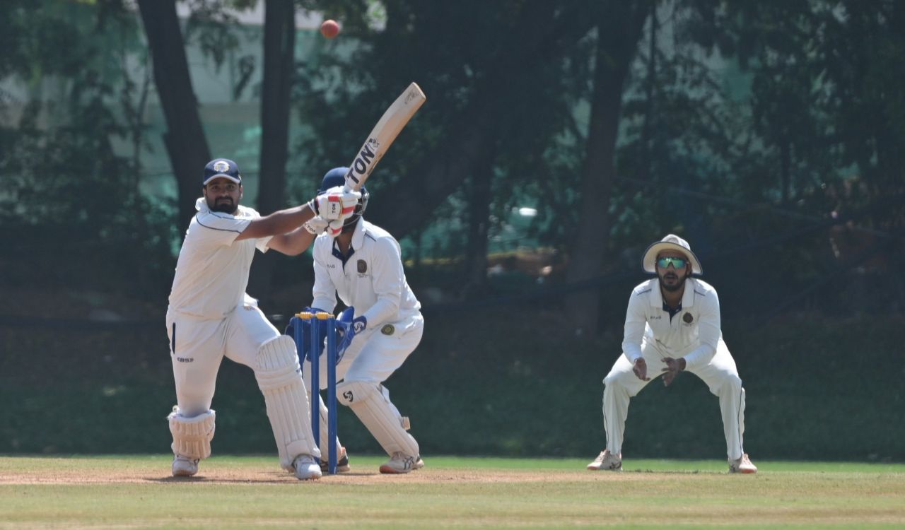Prabhsimran dominates first session, Arora and Ramandeep frustrate Hyderabad