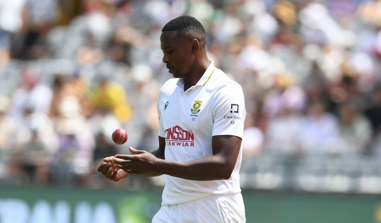 Simon Harmer’s 6-16 powers South Africa to series victory over Australia