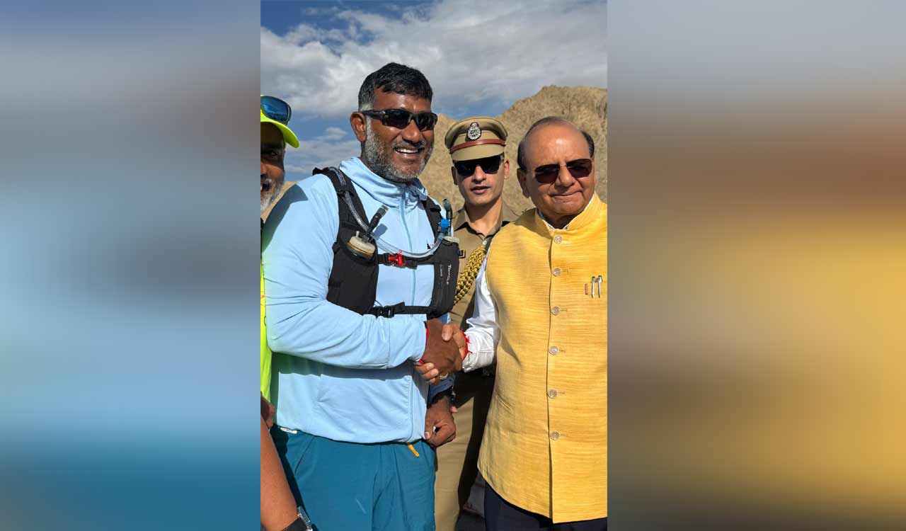 Telangana constable Pilli Raju completes 72-km Khardung La Challenge