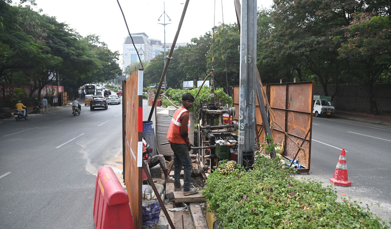 KBR Park commuters fear fresh traffic disruptions as flyover work resumes