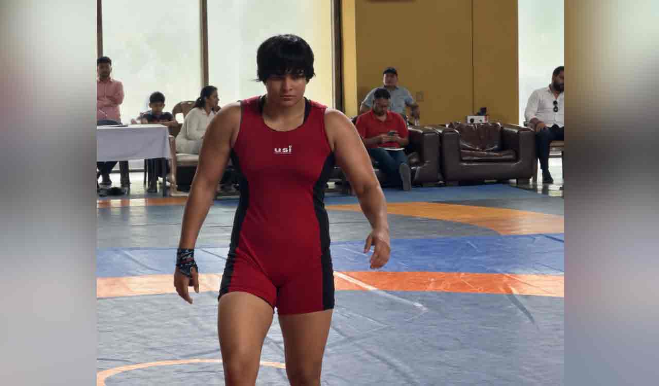 Kajal Dhochak, Neelam Sirohi reach World Wrestling Championships finals