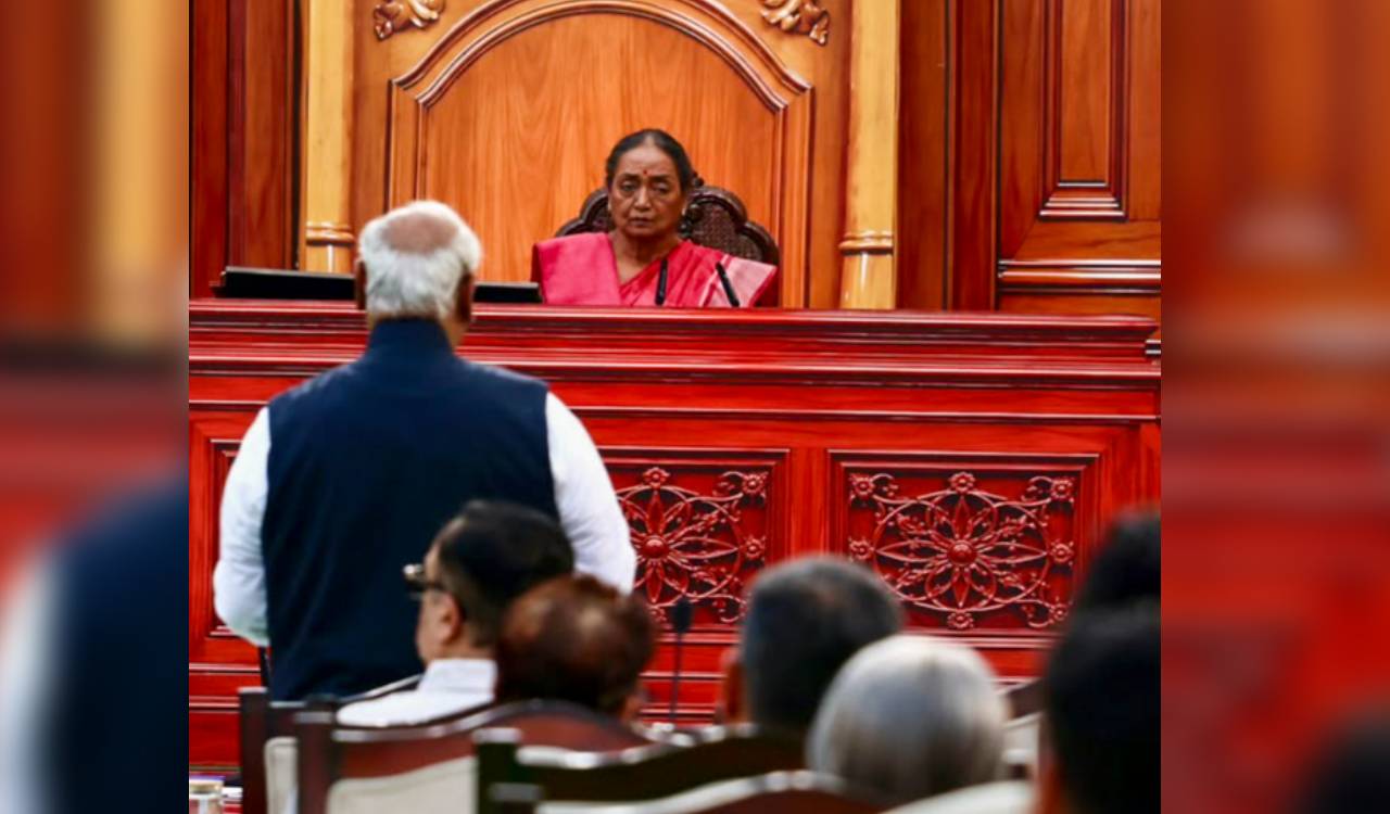 Meira Kumar presides over public impeachment of CEC from chair once occupied by Nehru